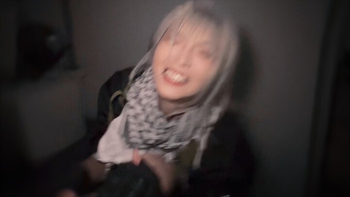 Just as you finish clearing the map, you spot a Scourge Claw sneaking to steal your bag!