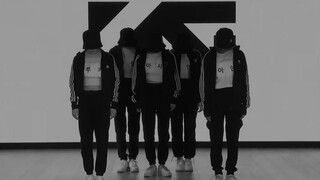 This YG flavor overflows the screen~ The dance feels both uneven and coordinated. I'm really looking
