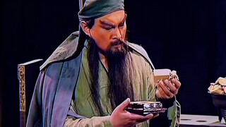 一个小小的“汉寿亭侯”，为什么让关羽视若珍宝，给个王都不换？