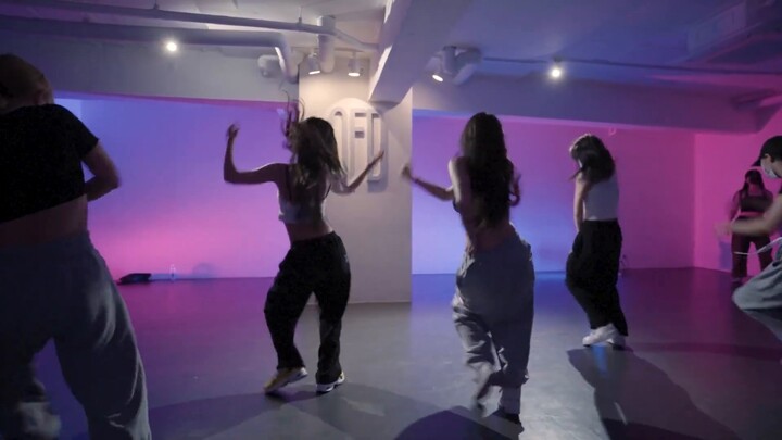 【فتاة كورية مثيرة】No Guidance (ft. Drake) l CHERRY (رقص)