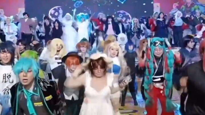 Poor dancing? Cutting off otaku culture? Chaotic scene? Violent handling of customer complaints - th