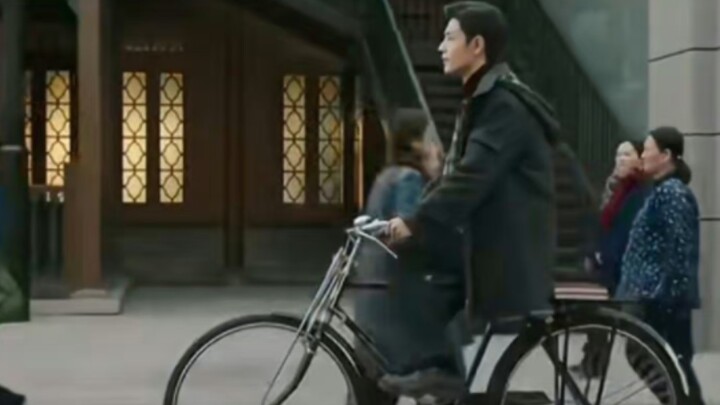 [Xiao Zhan]: I don’t want to mention the bicycle joke anymore, I’ve been able to do it for a long ti