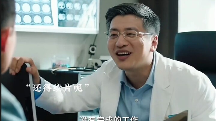 Bạn đã xem bộ phim do Trương Tuyết Phong đóng chưa? Anh ấy còn góp mặt với vai khách mời là bác sĩ b