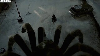 他只是往模型上喷洒了一点清水，窗外就立刻开始下起了小雨