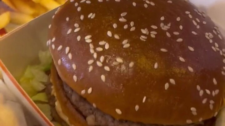 What is this! This burger is seriously amazing!
