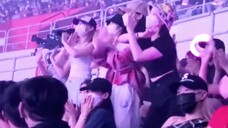 TWICE had a team building activity at ITZY's concert today! So cute kk