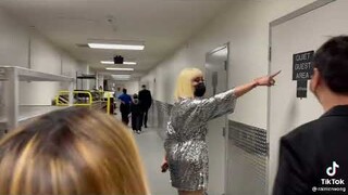 Angeline Quinto and Vice Ganda Harutan Backstage (Vax Ganda Concert)