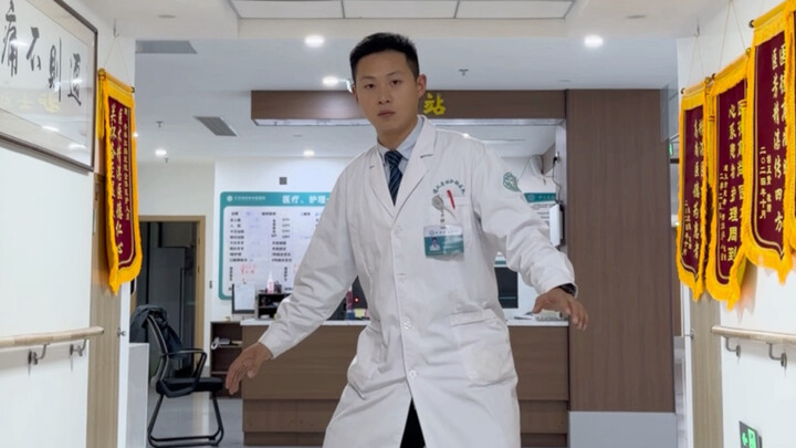 ในชีวิตจริง ใครล่ะที่เลิกงานแล้วไม่อยากหัวฟูหน้าแดงมาเต้นสักเพลง