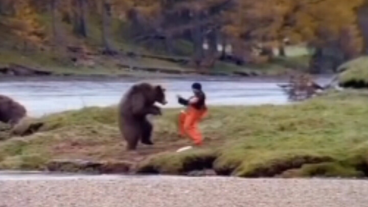 How Do People Abroad Introduce Russia?