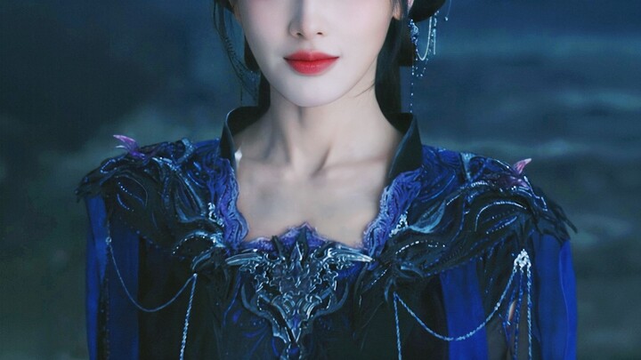 Trời ơi, căng thẳng quá đỗi! Cô chị này vừa xuất hiện đã là một ma nữ quyến rũ đỉnh cao!!