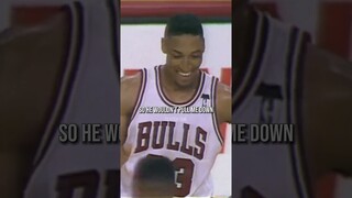When Scottie Pippen Dunked Over Patrick Ewing In The 1994 Playoffs 🤯