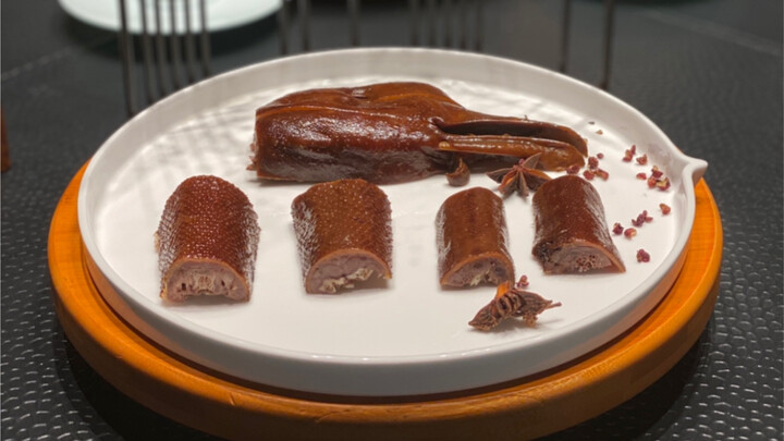 The most expensive "fly restaurant" in history!