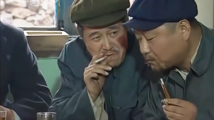 这个场面的感觉简直就是八九十年代的录像