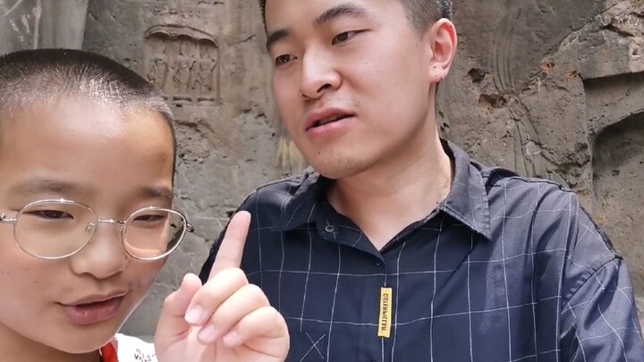 【شيليفن】 حتى أكثر المرشدين السياحيين خبرةً يخشون اصطحاب مجموعات المعلمين