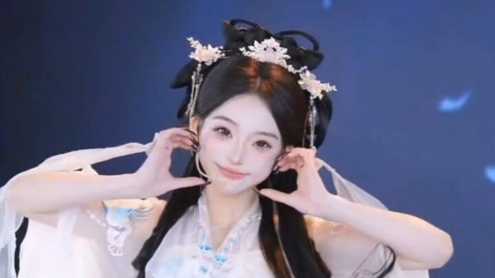 【eureka】20251006 e团中秋特别版，要被这个程艺迷晕了，用最萌的脸喊着最火爆的辣条音