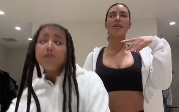 金卡戴珊和女儿North跟着Taylor Swift的Shake it off跳舞