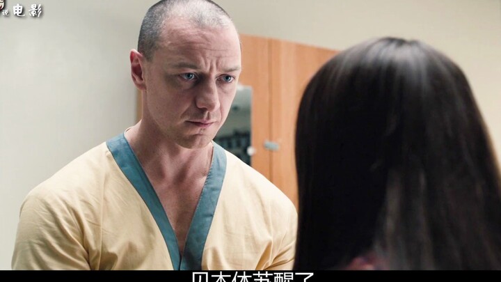 一碰就会碎的老人，用力半辈子建立了超级英雄的世界，