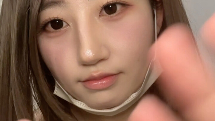 Immersive | You’re such a gorgeous little special guest—just as they’re applying your makeup, the fe
