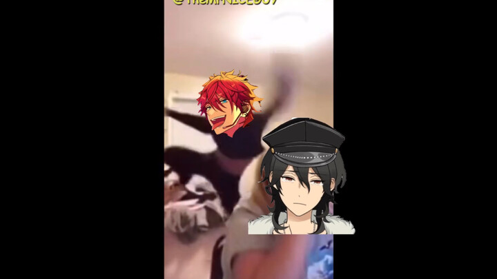 Cara menenangkan temanmu yang sedih karena diremehkan oleh adiknya