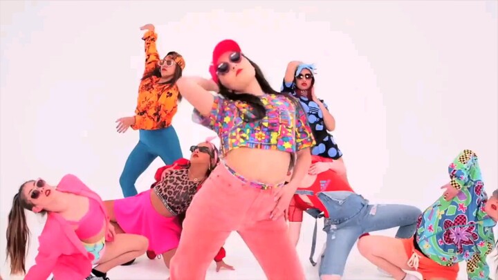 Sorry performed by: Royal Family