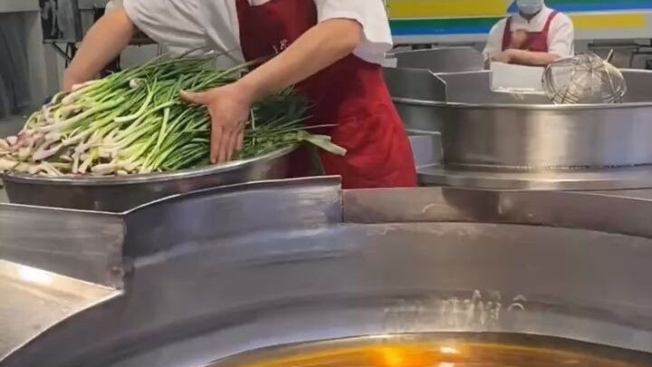 Quá trình pha chế gia vị nền số 1 hương bơ trong “Lịch Thục Ký”