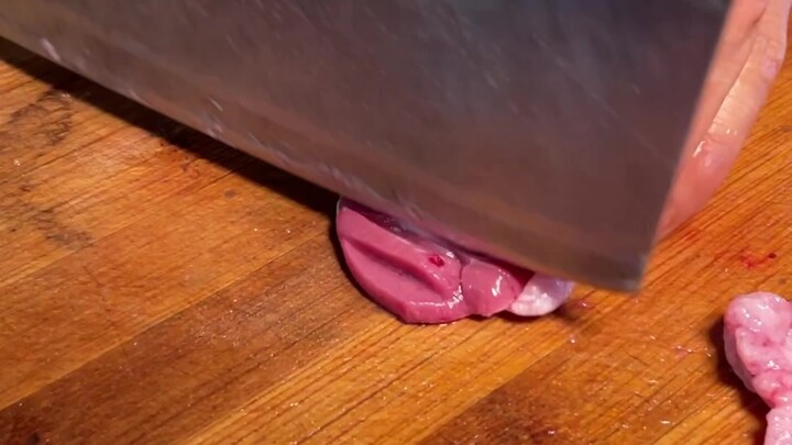 ตอนเริ่มงานเลี้ยงอาหารค่ำครั้งนี้ ฉันรู้สึกไม่เต็มใจเลย