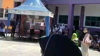 Panggung bakat sekolah kuu (aku jadi mc perempuan)