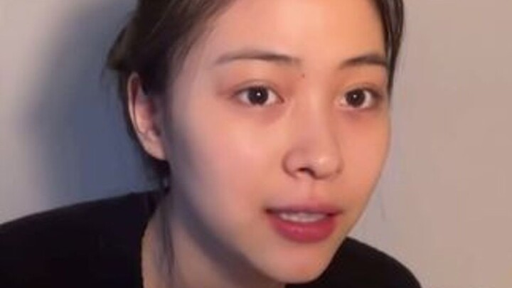 Kinh điển mãi trường tồn: Cô ấy hát “Savage” như thể dùng dây thanh quản để nổ máy xe máy, khiến cả 