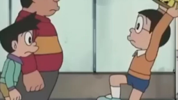 nobita melemparkan sesuatu