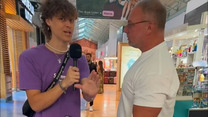 คุณอายุเท่าไหร่? : เพิ่งจะครบสิบแปดปีเอง~~~