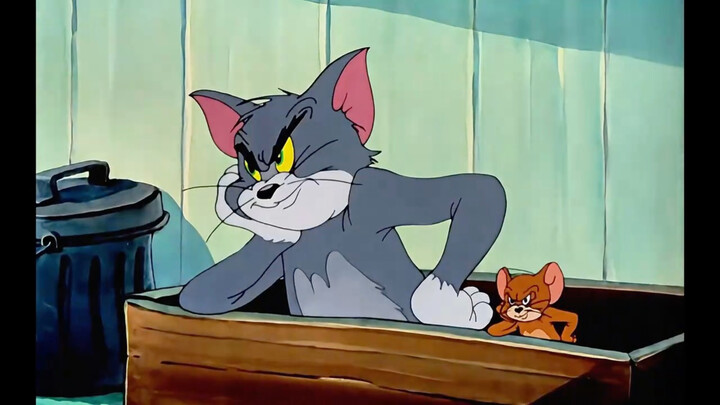 สองคนถูกไล่ออกเลย ฮ่าๆ