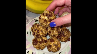 เนยถั่ว กล้วย & ช็อกโกแลตชิป อาหารเช้า