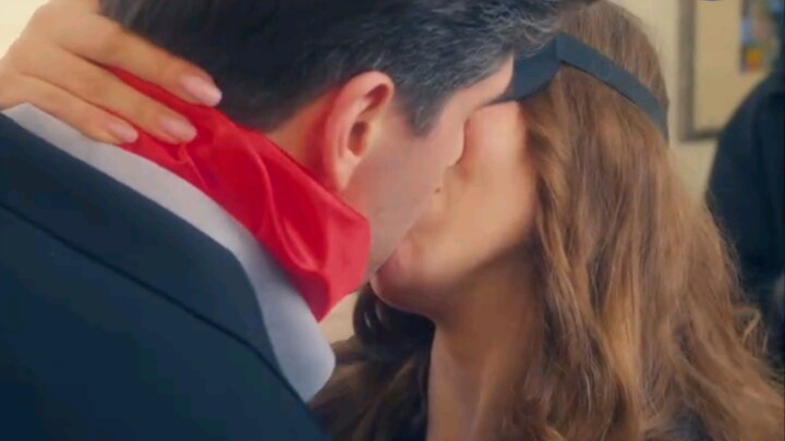 18+ Rich girl picks a husband by a kiss