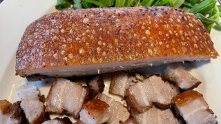 Hà Còi Toát Mồ Hôi với Món Ba Chỉ Giòn Da