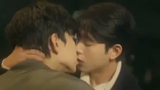 OH boarding house | kiss scene