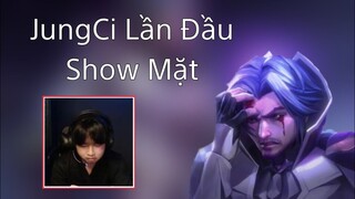 JungCi Lần Đầu Show Mặt Với Màn Trình Diễn Múa Florentino Cực Bá Đạo