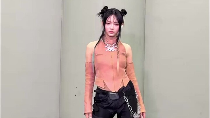 【ฮันนี่เต้น】เวอร์ชันเปิดไฟหลังเวที db ท่าเต้นไหลลื่นมาก จังหวะเข้ากันสุดๆ | 231215 tiktok AAA db