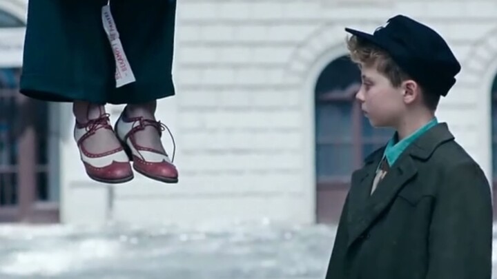 Điểm Douban 8.7, cậu bé buộc dây giày cho hài cốt mẹ. Tôi đã khóc khi xem bộ phim hài châm biếm "Joj