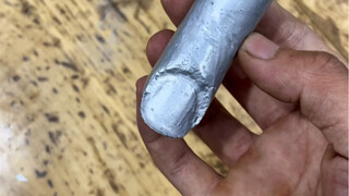Invention: Beer opening auxiliary finger sleeve