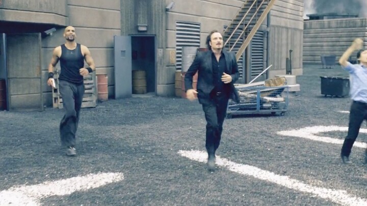 Đây có lẽ là loạt phim zombie kinh điển nhất rồi.