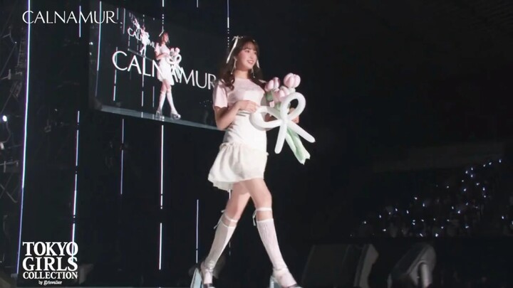 Tokyo’s Cute, Long-Legged Beauty Models in a Fashion Show