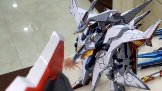 On the first day of unblocking the community, fighting Gundam