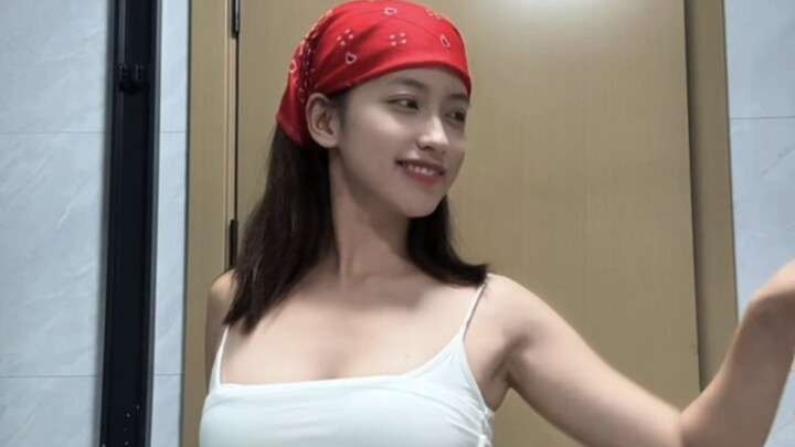 [Banana Nini] has uploaded a new video—come check it out!