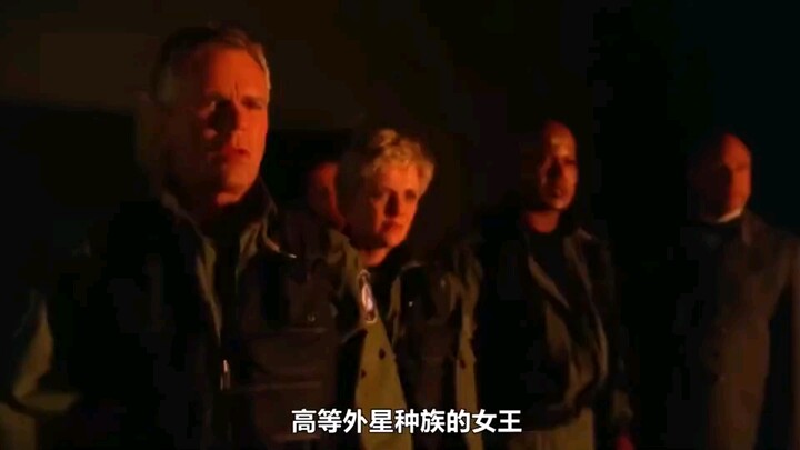 ราชินีเผ่าพันธุ์เอเลี่ยนจากอารยธรรมชั้นสูงกลับถูกมนุษย์กักขังไว้ พอเด็กๆ รู้เข้าก็โกรธมาก!