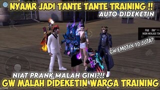 PRANK JADI TANTE TRAINING, GW DIKIRA CEWE MALAH DIDEKETIN SAMA WARGA TRAINING 😂 AUTO EMOTIN 10JT ?