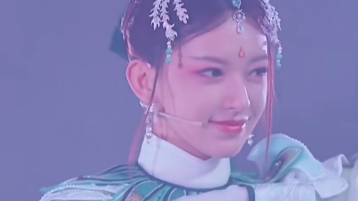 I truly think Cheng Xiao’s acting is superb when she dances.