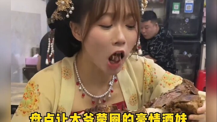 รวมฮิตสาวนักดื่มสุดเฟียสที่ทำให้คุณลุงถึงกับงง! #สาวน้อยสุดฮา #สร้างความสนุก #ดูรอบเดียวหัวเราะรอบเด