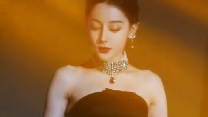 There is no more beauty in Beijing and Luoyang, Dilireba, you are the holy body of the heroine in th