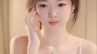 Ruyi Tuan Tuan's dance live show "Watch Me Transform 72 Times" on May 16, 2025