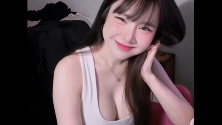 senyumannya bikin siotong meronta ronta